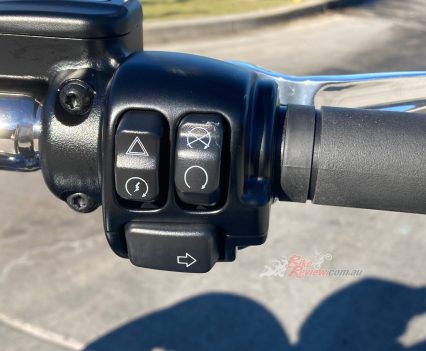 Right switchblock, Harley-Davidson Fat Boy 114.